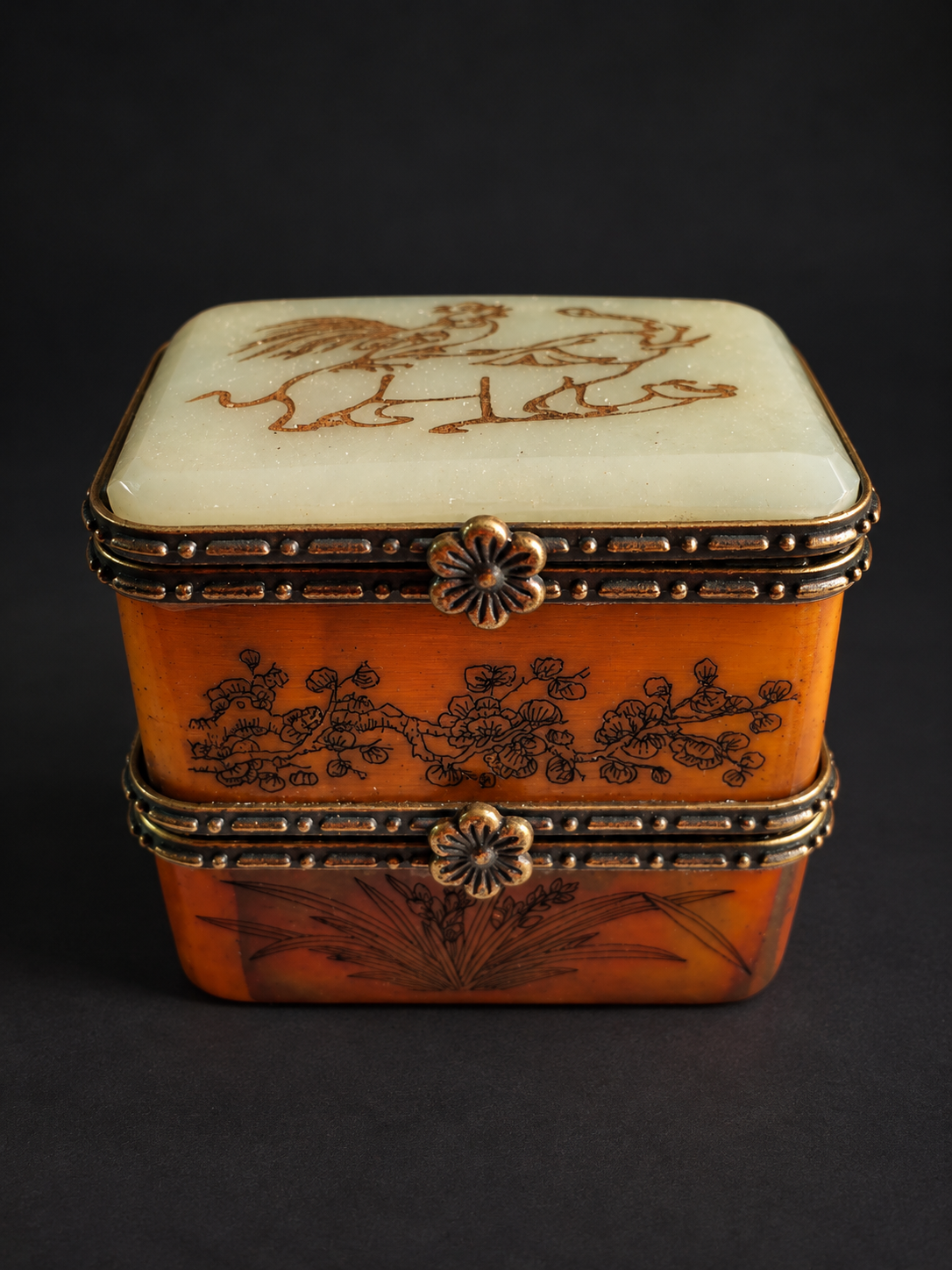 Engraved Double-Tier Trinket Box