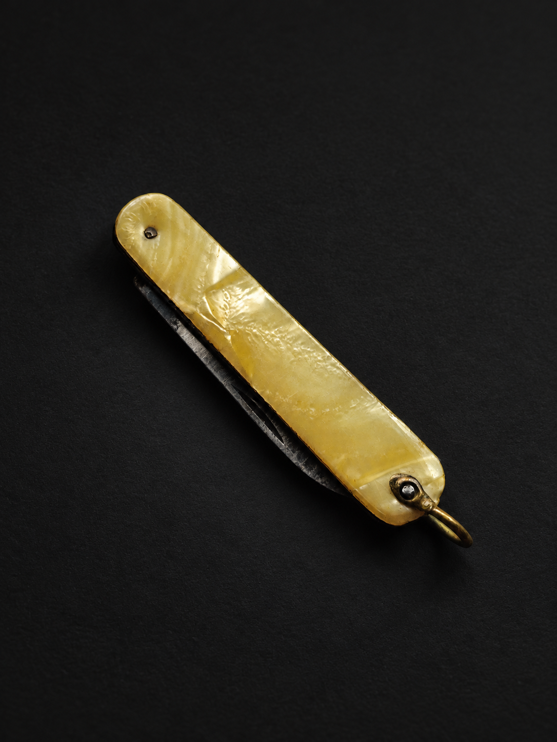Japanese Pearloid Ring-End Penknife