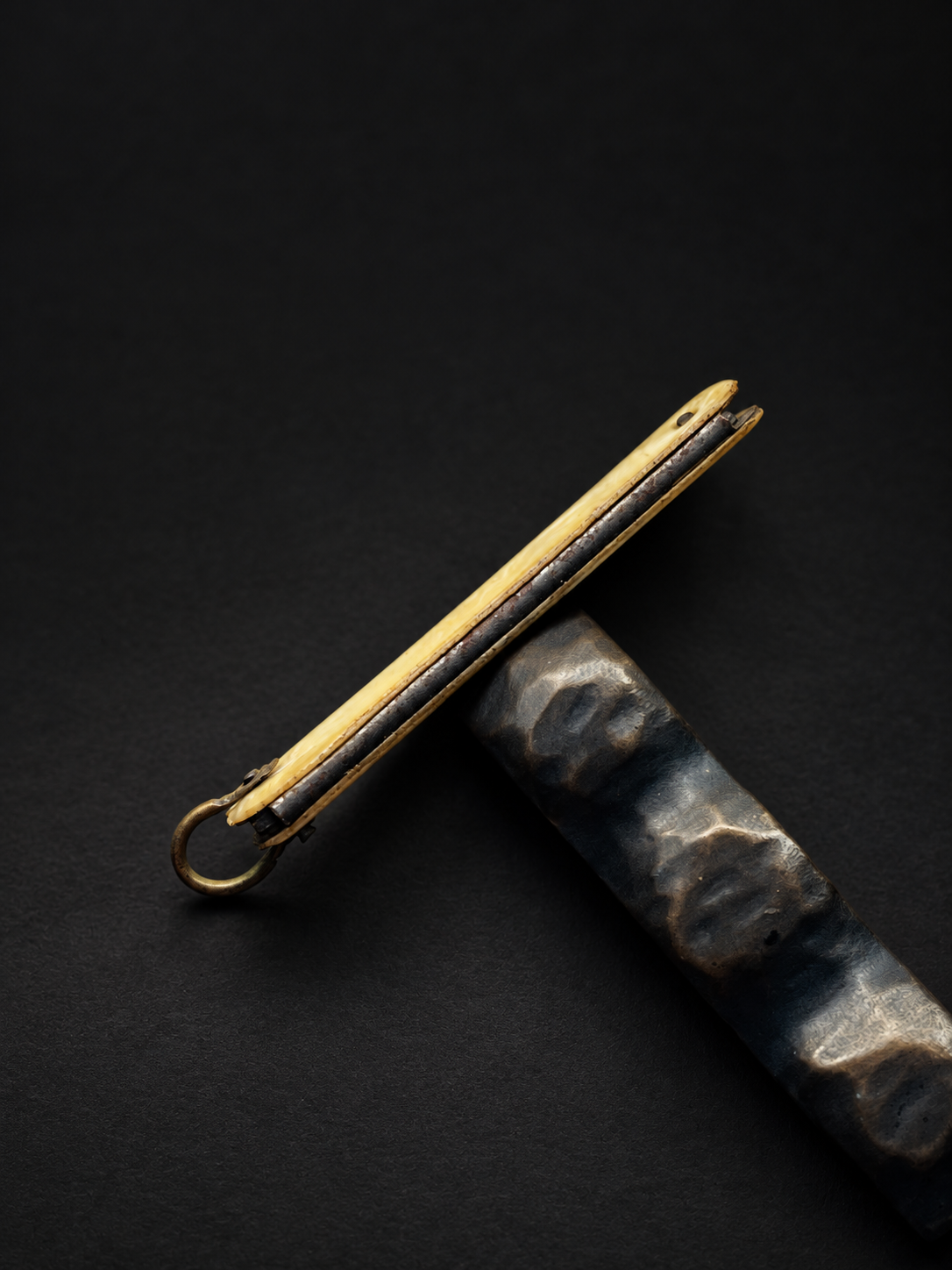 Japanese Pearloid Ring-End Penknife — view 4