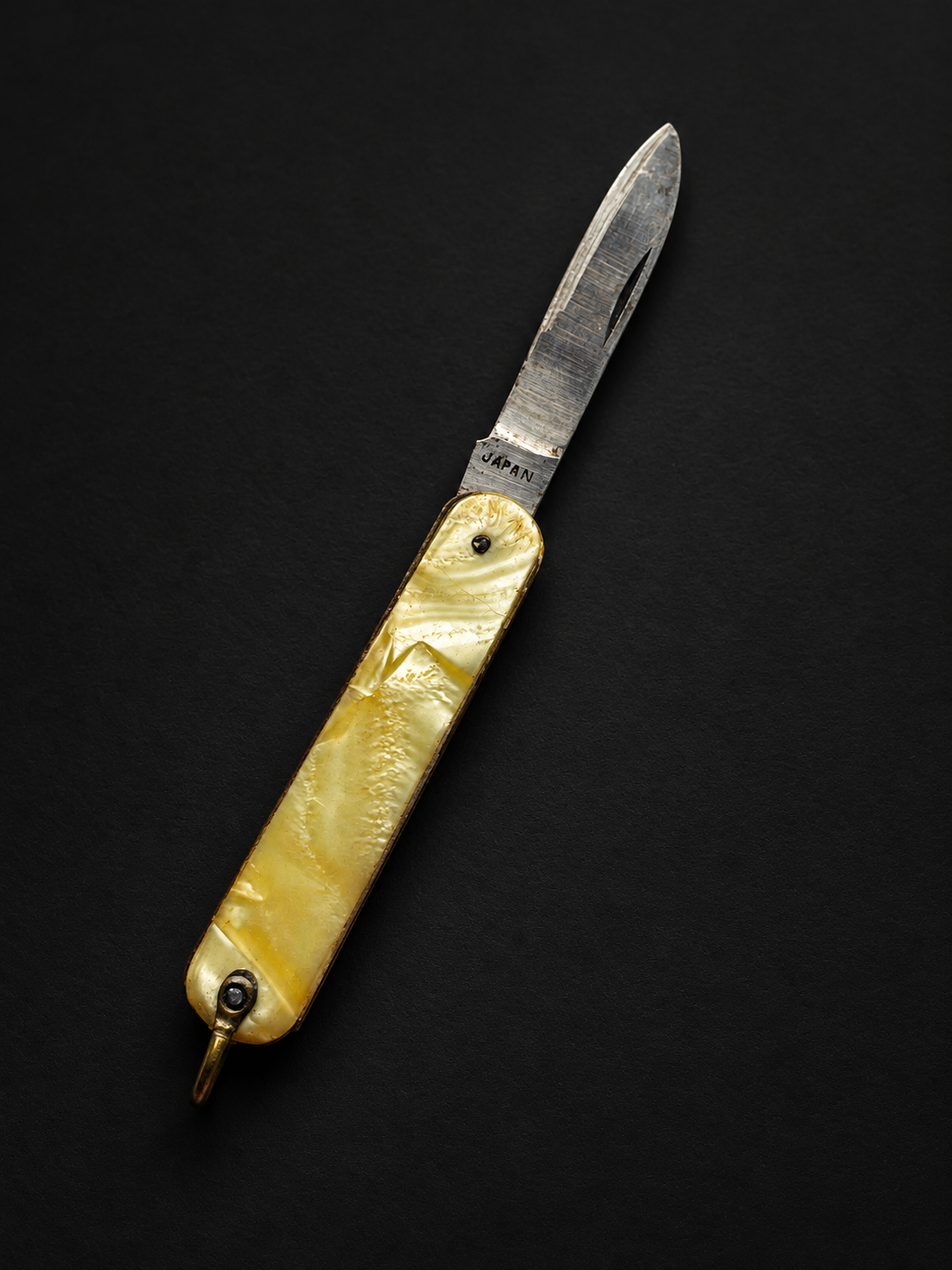 Japanese Pearloid Ring-End Penknife — view 5