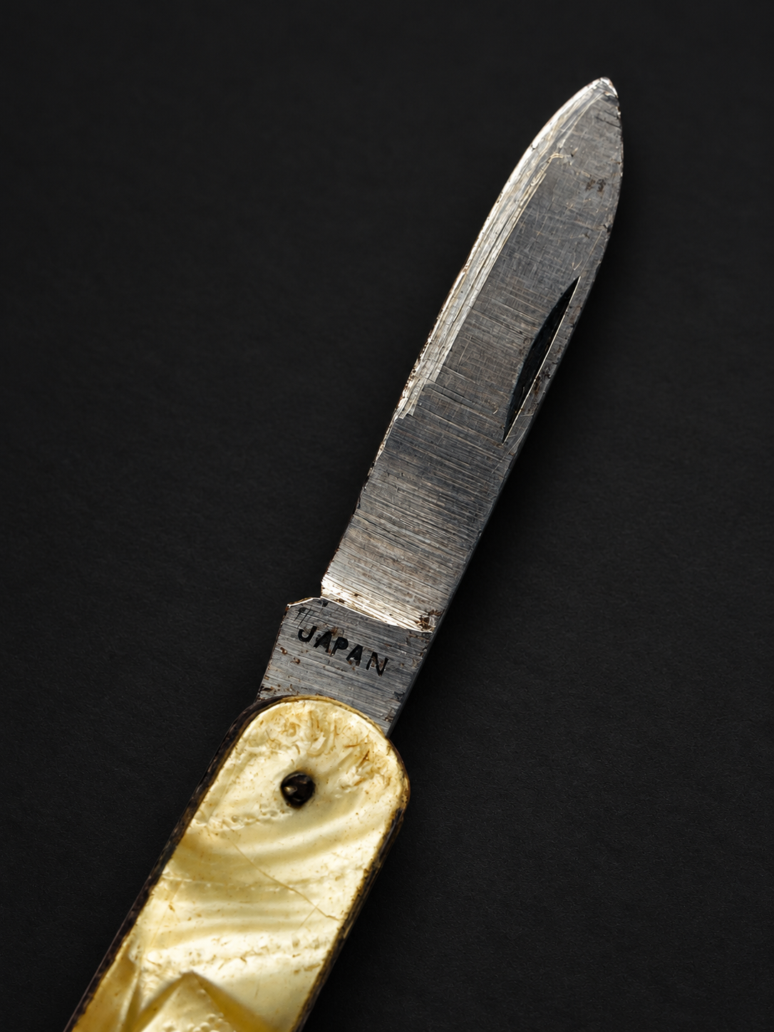 Japanese Pearloid Ring-End Penknife — view 6