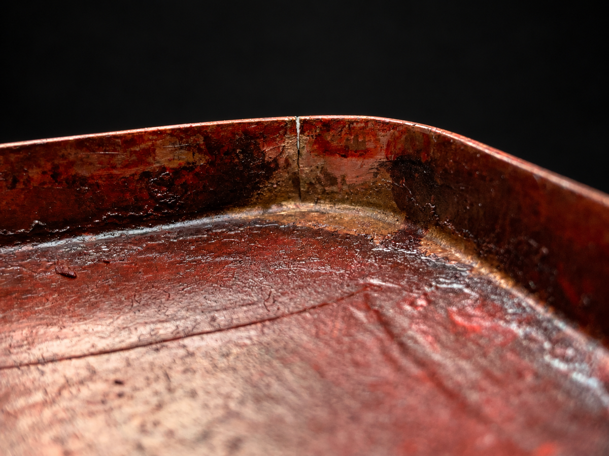 King of Hearts copper-toned metal box — presentation view 12